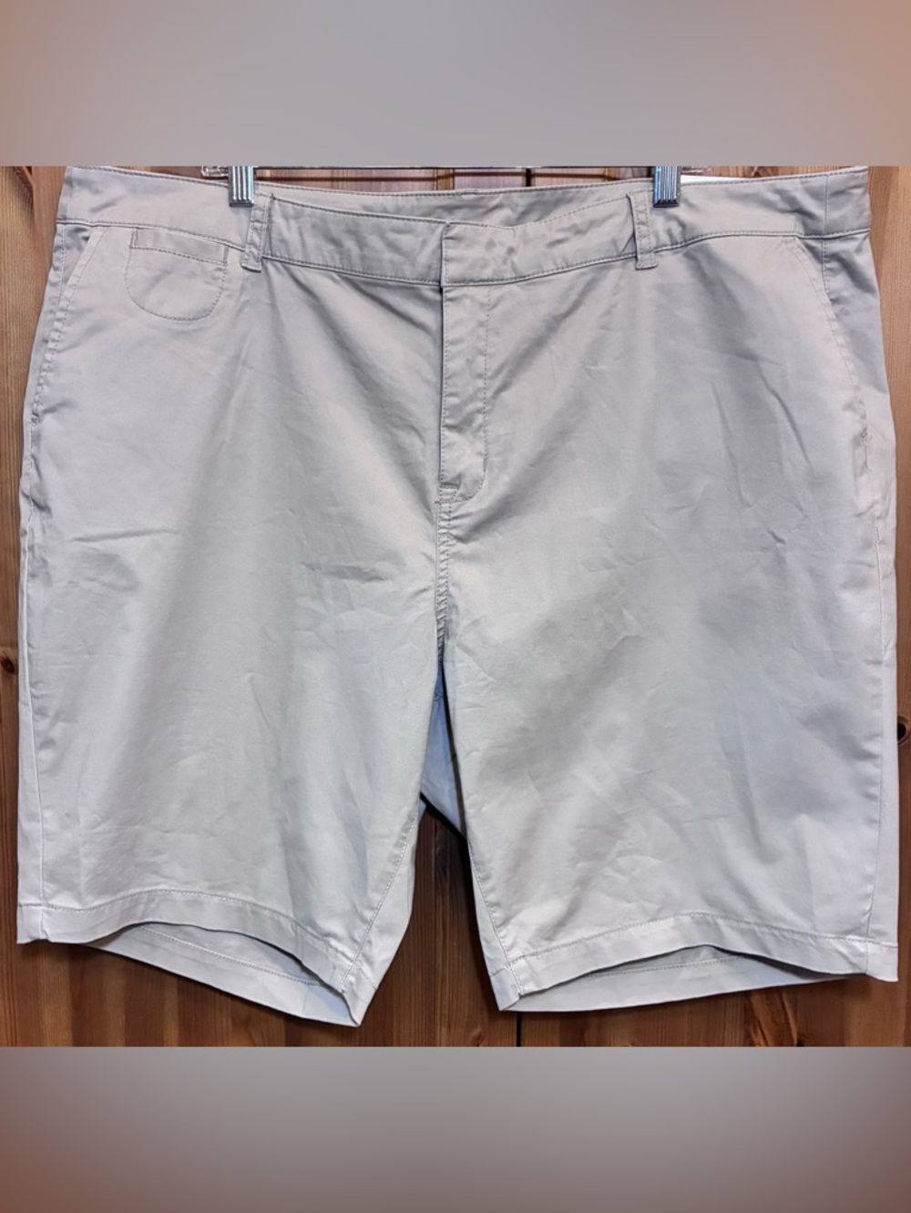 Lane Bryant Bermuda Khaki Tan Cotton Bermuda Shorts Stretch Women’s 22 New